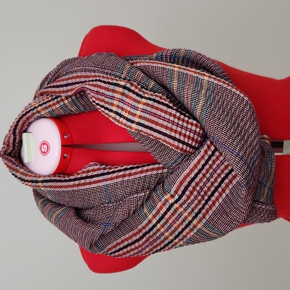 NWT VINCE CAMUTO scarf - Picture 1 of 7